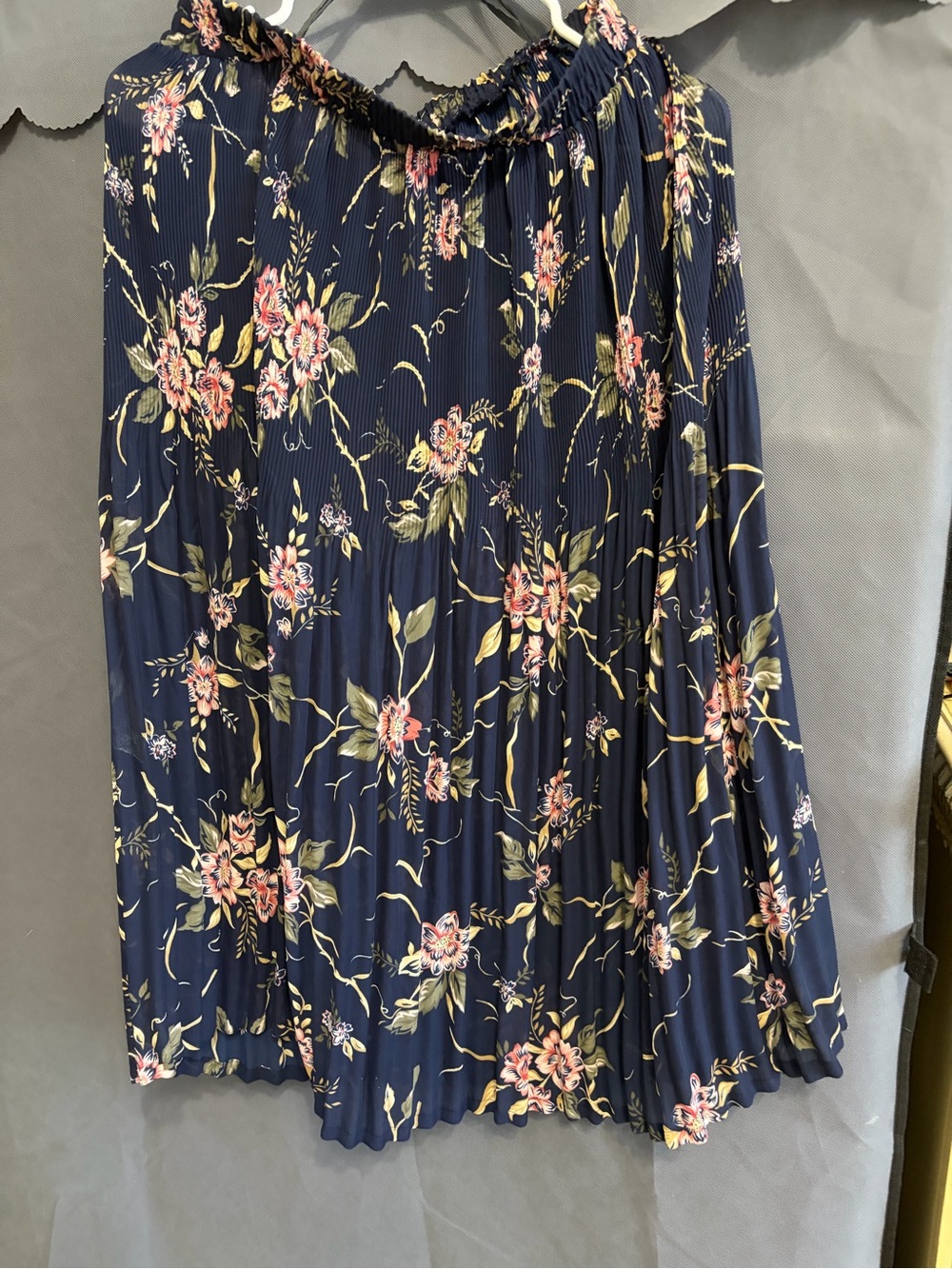 Sag Harbor Navy Floral Pleated Midi Skirt
